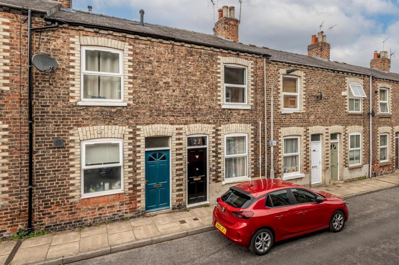 Pass The Keys Gorgeous Terrace Near Bishy Road Villa York Esterno foto